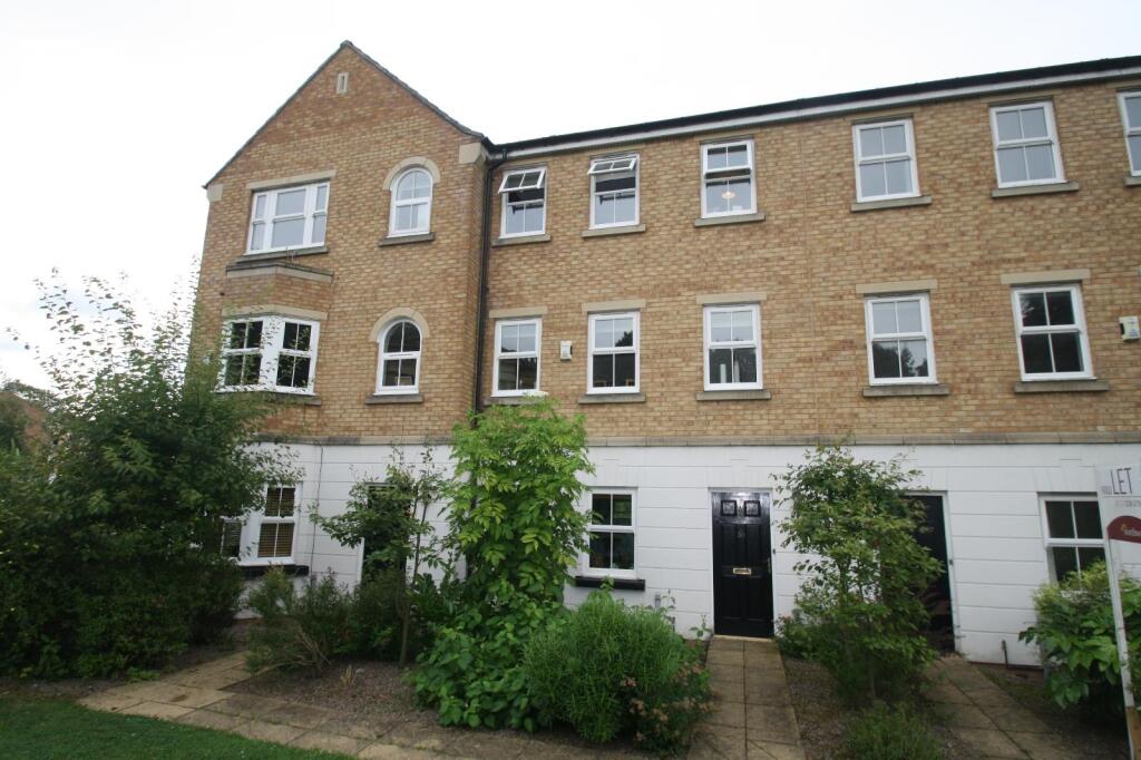 4 bed Mid Terraced House for rent in Leeds. From Linley & Simpson - Roundhay