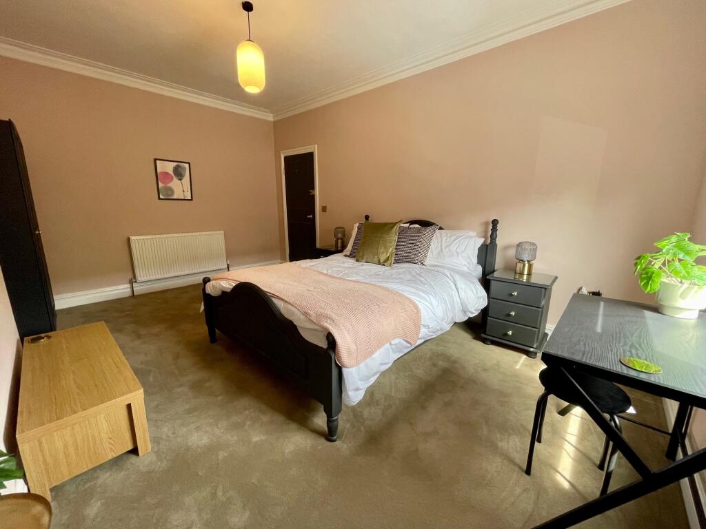 1 bed House Share for rent in Leeds. From Linley & Simpson - Roundhay