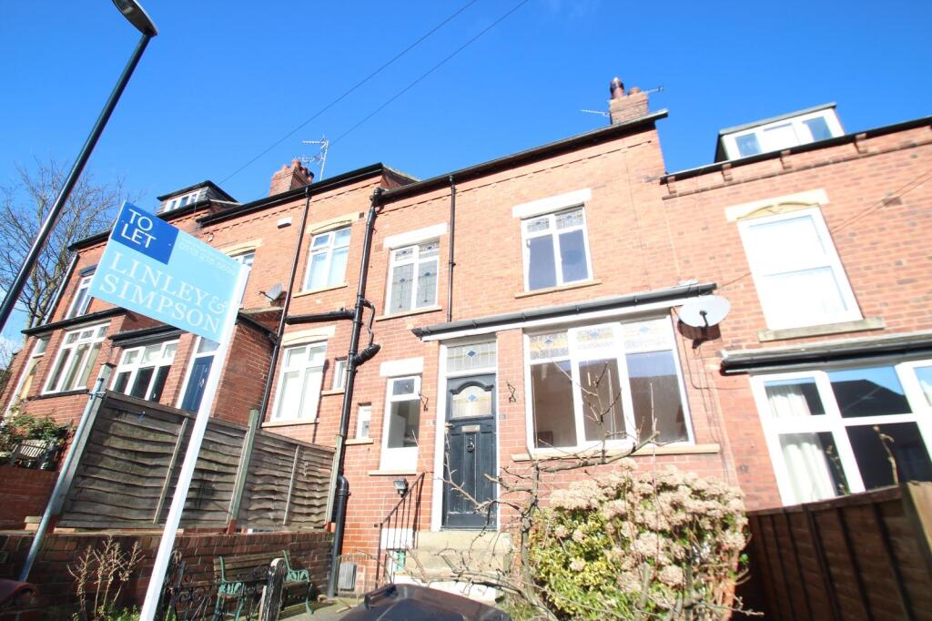 2 bed Mid Terraced House for rent in Leeds. From Linley & Simpson - Roundhay