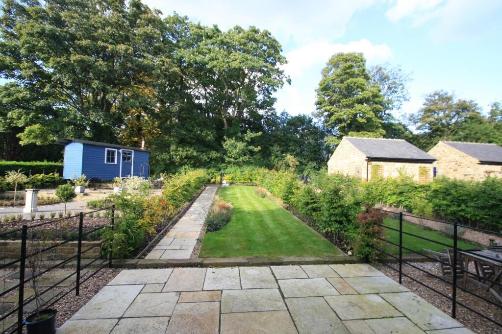 2 bed Detached for rent in Shadwell. From Linley & Simpson - Roundhay