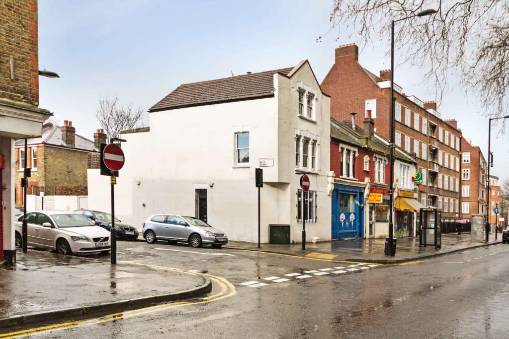 1 bed Apartment for rent in London. From Knight Bishop - Hackney