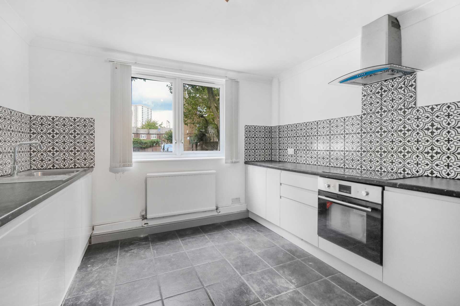 3 bed Annexe for rent in London. From Knight Bishop - Tower Hamlets