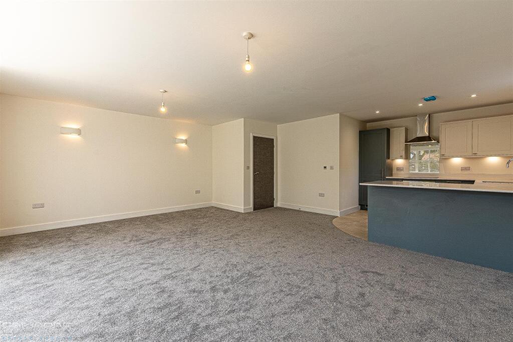 2 bed Apartment for rent in Ferndown. From Edwards - Ferndown