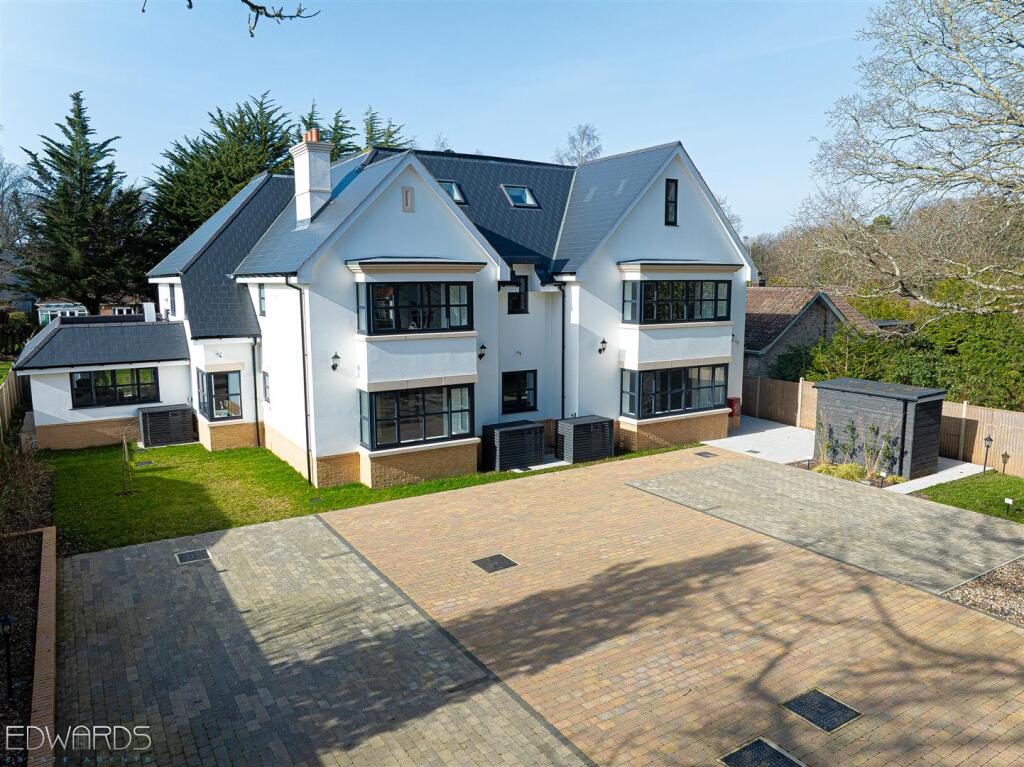 2 bed Apartment for rent in Ferndown. From Edwards - Ferndown