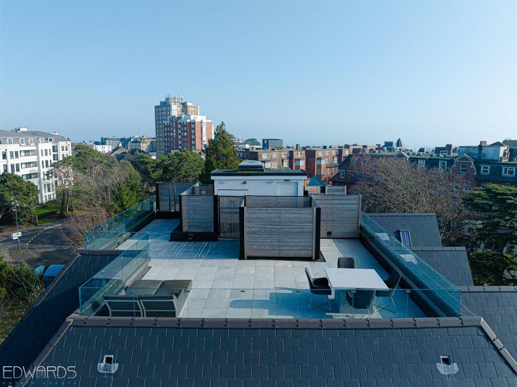 3 bed Penthouse for rent in Bournemouth. From Edwards - Ferndown