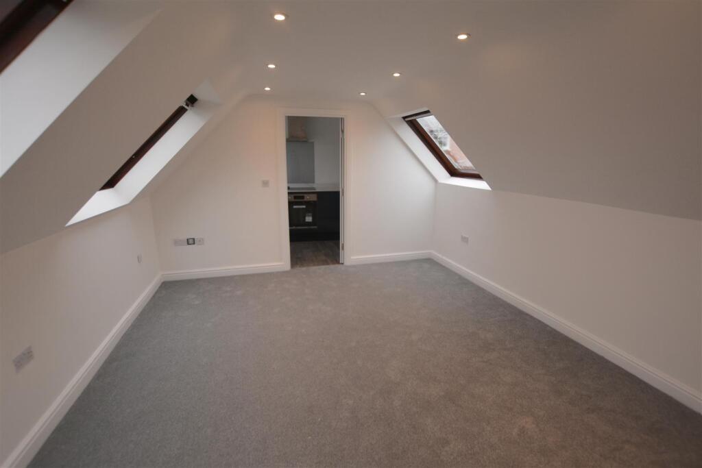 1 bed Apartment for rent in Wimborne Minster. From Edwards - Ferndown