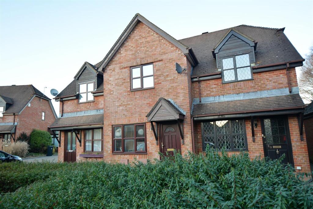 2 bed Mid Terraced House for rent in Wimborne Minster. From Edwards - Ferndown 2 bed Mid Terraced House for rent in Wimborne Minster. From Edwards - Ferndown