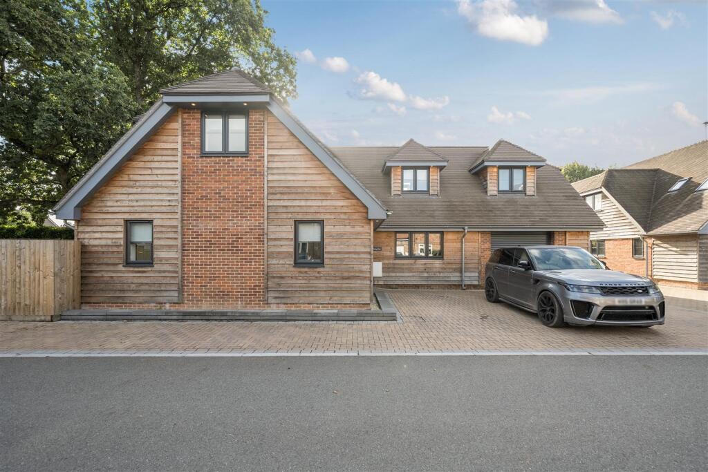 3 bed Detached for rent in Verwood. From Edwards - Ferndown 3 bed Detached for rent in Verwood. From Edwards - Ferndown