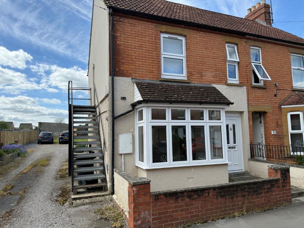 1 bed House (unspecified) for rent in Yeovil. From Edwards - Yeovil
