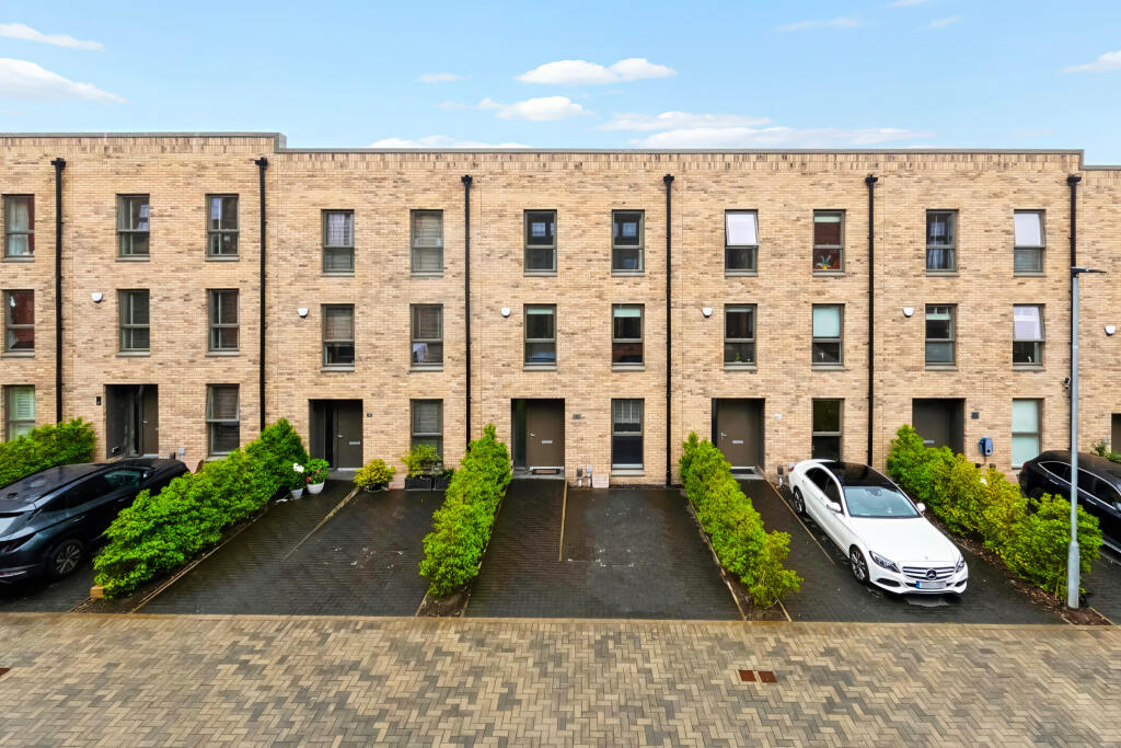4 bed Mid Terraced House for rent in . From Rettie - Glasgow City 4 bed Mid Terraced House for rent in . From Rettie - Glasgow City