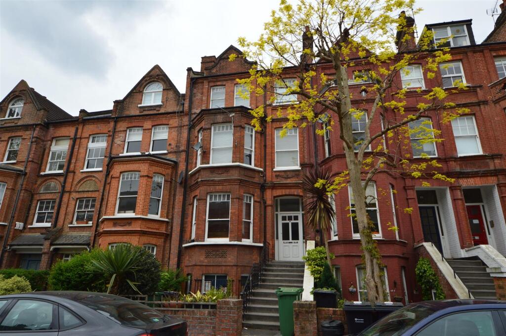 1 bed 1st Floor Flat for rent in Hampstead. From RHW Estates - Swiss Cottage