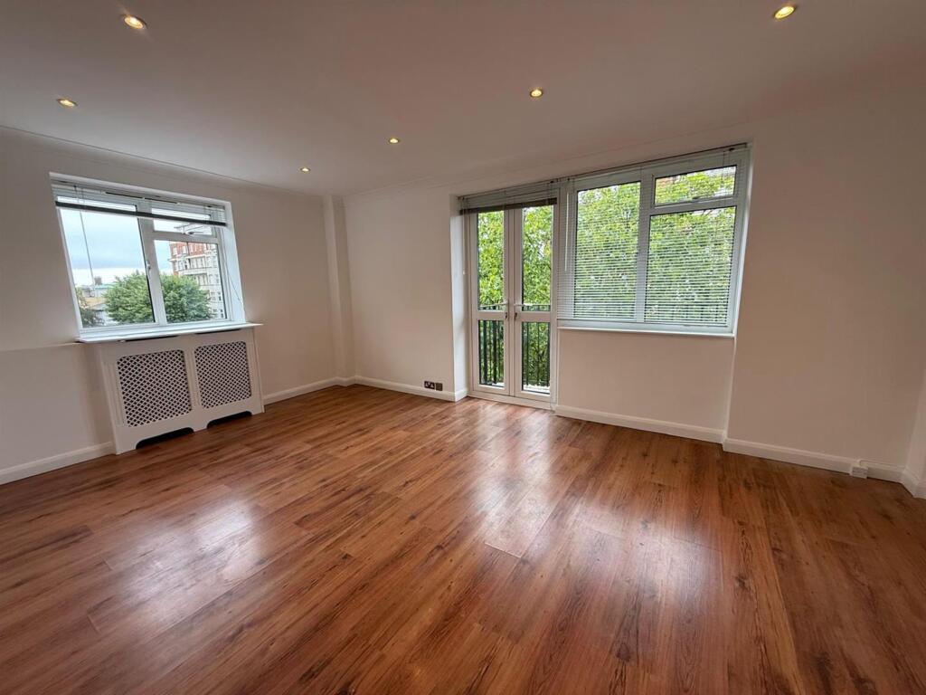 2 bed 1st Floor Flat for rent in London. From RHW Estates - Swiss Cottage