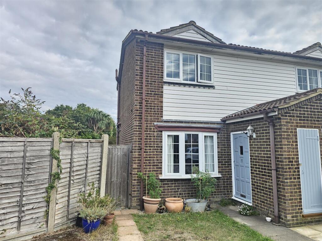1 bed Semi Detached for rent in Addlestone. From Pearce and Co Estate Agents