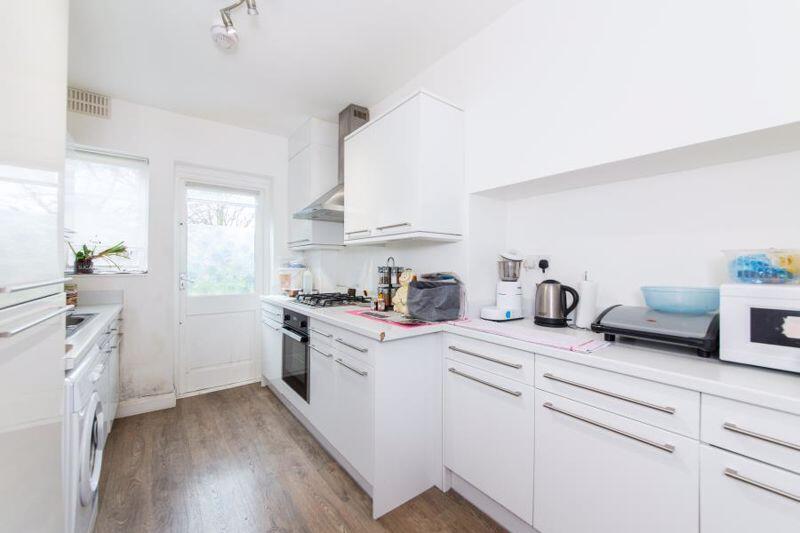 2 bed 1st Floor Flat for rent in Finchley. From Litchfields - NW11 2 bed 1st Floor Flat for rent in Finchley. From Litchfields - NW11
