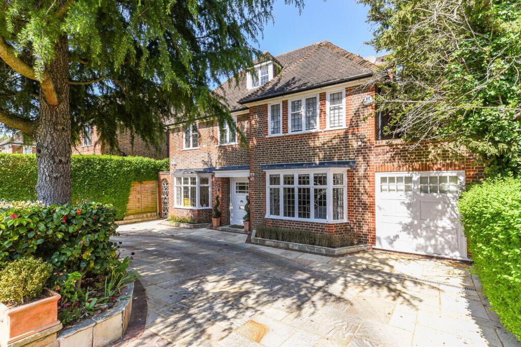 6 bed Detached for rent in Finchley. From Litchfields - NW11