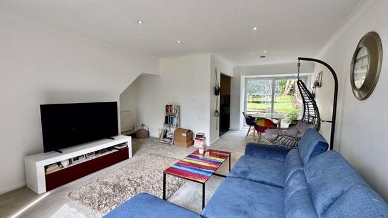 2 bed Mid Terraced House for rent in Finchley. From Litchfields - NW11