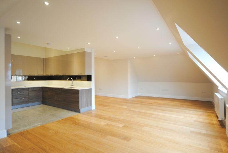 2 bed 1st Floor Flat for rent in Hendon. From Litchfields - NW11 2 bed 1st Floor Flat for rent in Hendon. From Litchfields - NW11