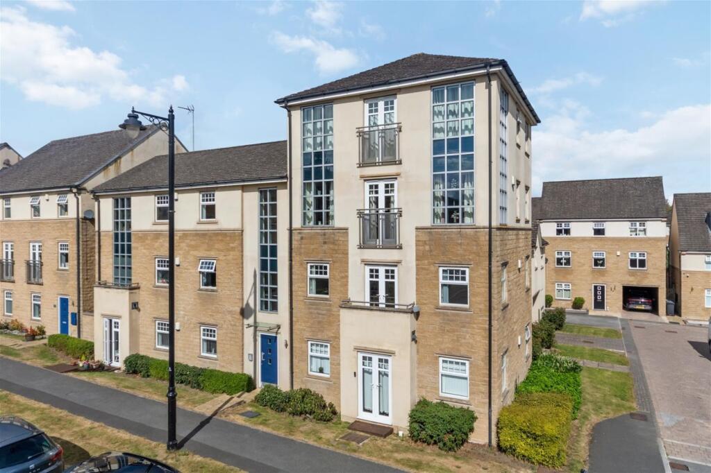 2 bed 1st Floor Flat for rent in Burley Woodhead. From Linley & Simpson - Ilkley 