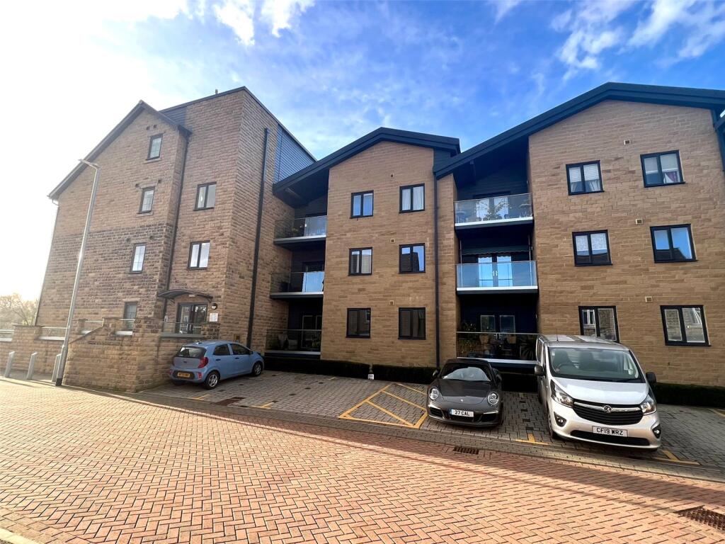 2 bed 1st Floor Flat for rent in Farnley. From Linley & Simpson - Ilkley 