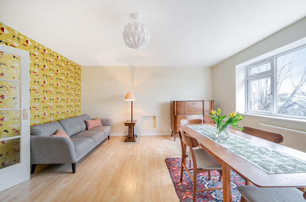 2 bed Apartment for rent in London. From Dutch & Dutch - West Hampstead