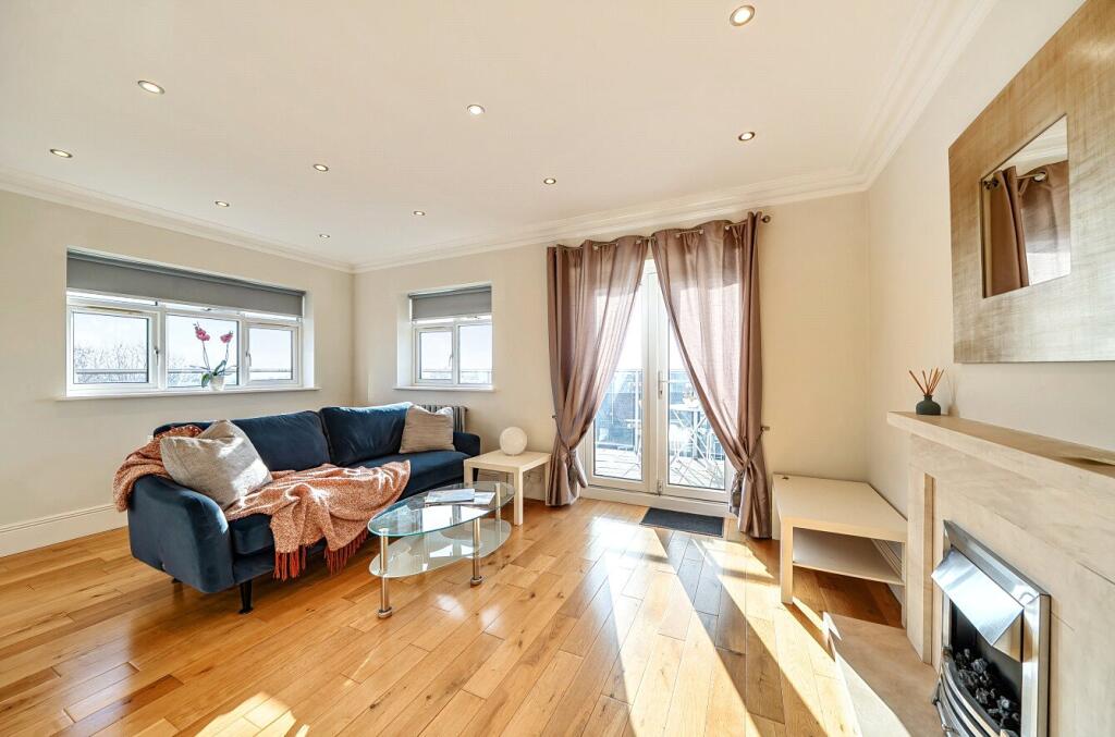 2 bed Penthouse for rent in Willesden. From Dutch & Dutch - West Hampstead