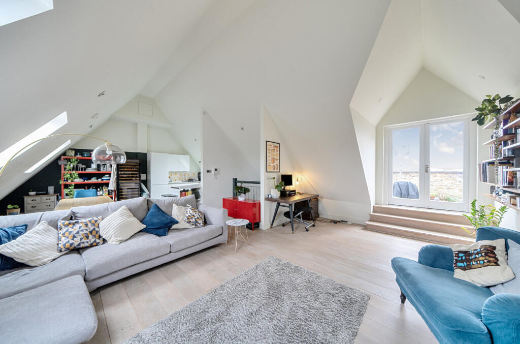 3 bed Apartment for rent in Hampstead. From Dutch & Dutch - West Hampstead