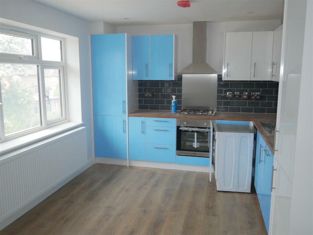 2 bed Apartment for rent in Willesden. From Talbots