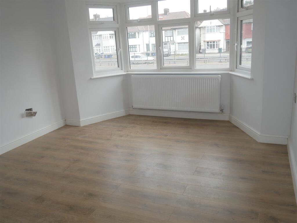 2 bed Apartment for rent in Willesden. From Talbots Partnership - Hendon