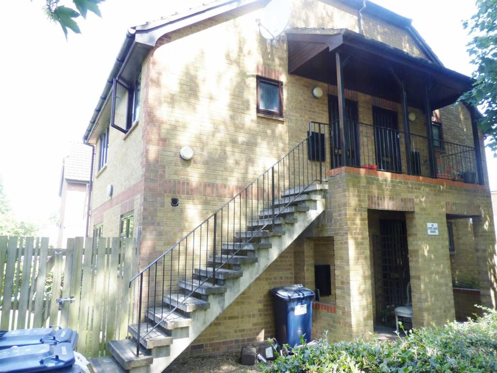0 bed Annexe for rent in Hendon. From Talbots Partnership - Hendon
