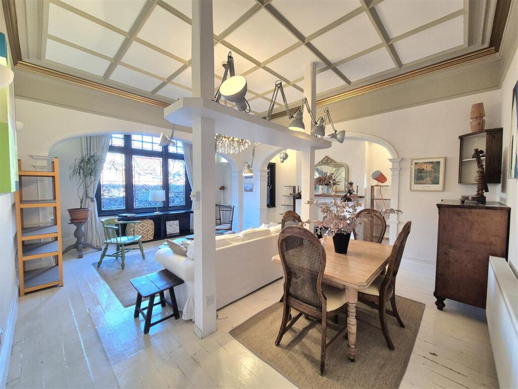 1 bed 1st Floor Flat for rent in Willesden. From Wenlock and Taylor