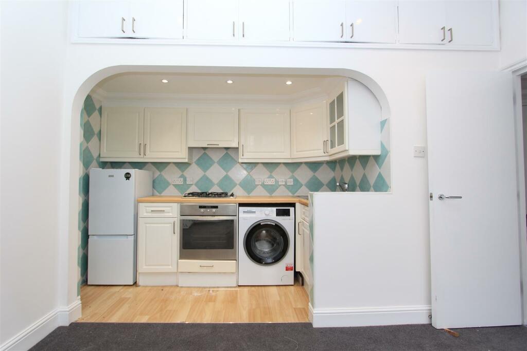 1 bed Apartment for rent in Hampstead. From Compton Reeback - Maida Vale