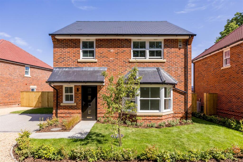 4 bed Detached for rent in Lymington. From Spencers of the New Forest - Lymington