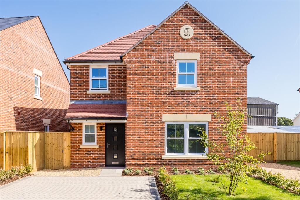 4 bed Detached for rent in Lymington. From Spencers of the New Forest - Lymington