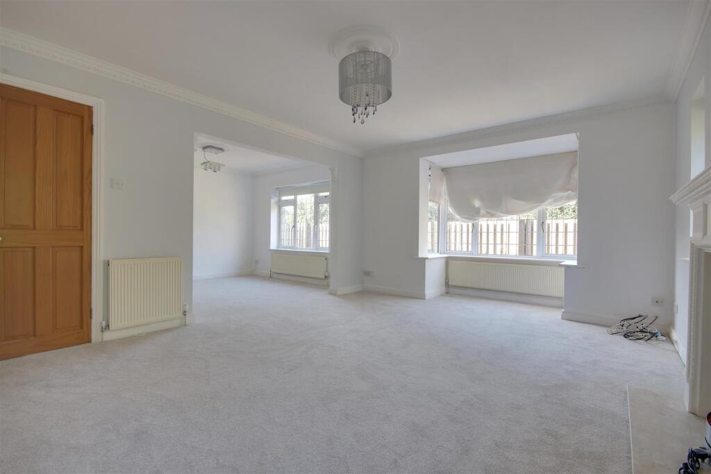 3 bed Detached for rent in Lymington. From Spencers of the New Forest - Lymington