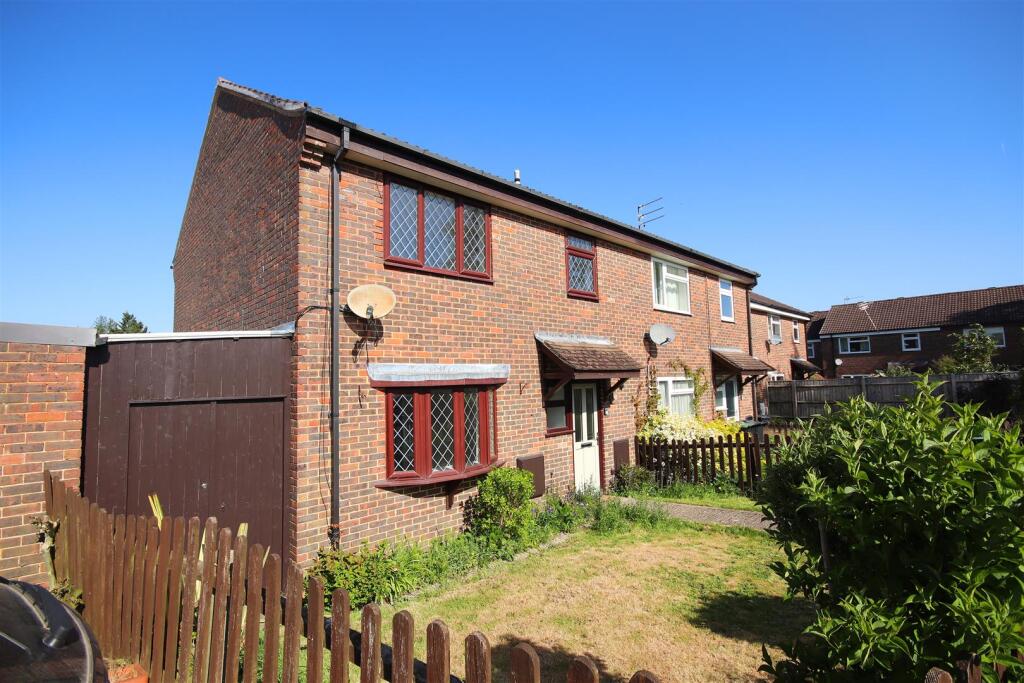 3 bed End of Terrace for rent in Brockenhurst. From Spencers of the New Forest - Lymington 3 bed End of Terrace for rent in Brockenhurst. From Spencers of the New Forest - Lymington