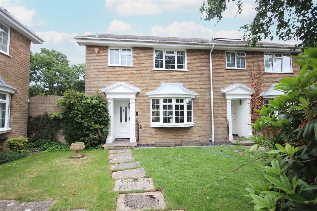 3 bed Semi Detached for rent in Lymington. From Spencers of the New Forest - Lymington 3 bed Semi Detached for rent in Lymington. From Spencers of the New Forest - Lymington