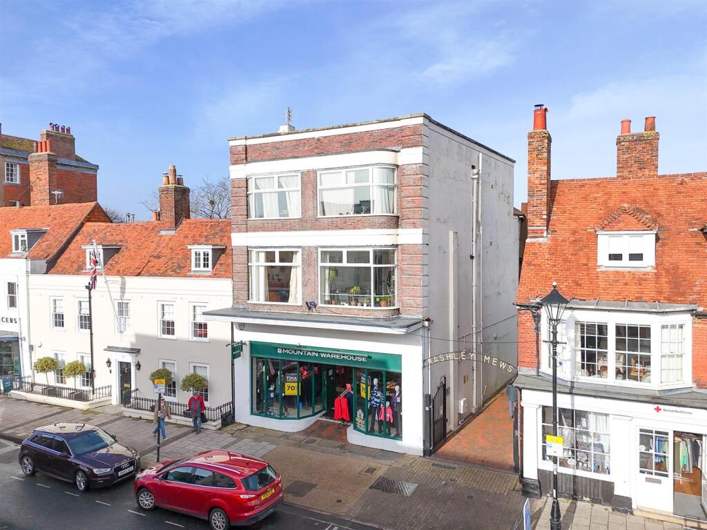 1 bed Apartment for rent in Lymington. From Spencers of the New Forest - Lymington