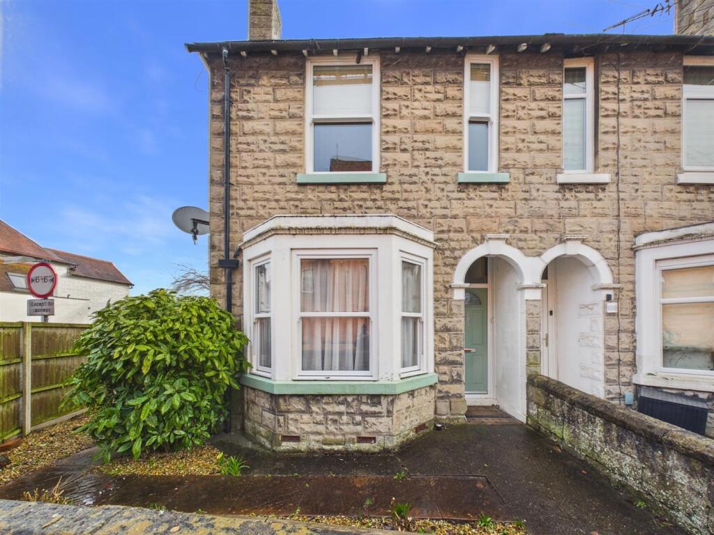 3 bed End of Terrace for rent in Shrewsbury. From Roger Parry & Partners - Shrewsbury