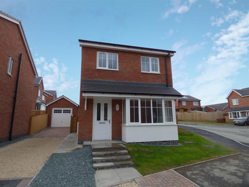 3 bed Detached for rent in Four Crosses. From Roger Parry & Partners - Shrewsbury