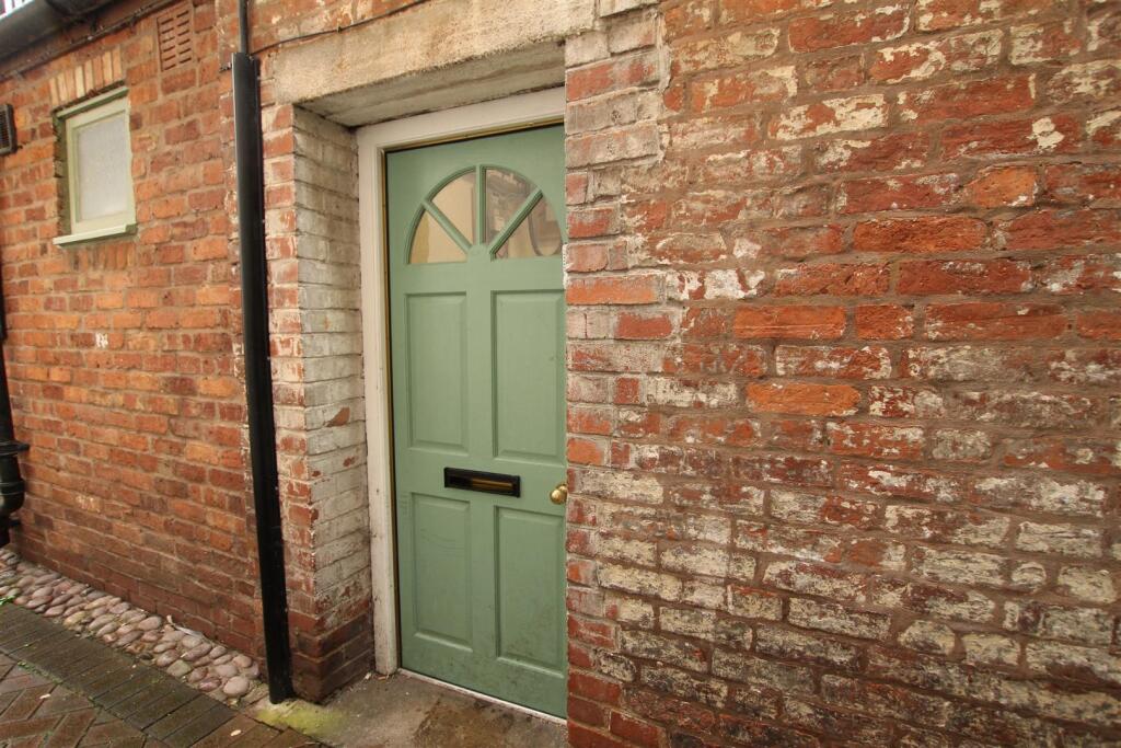1 bed Apartment for rent in Croesowallt. From Roger Parry & Partners - Shrewsbury