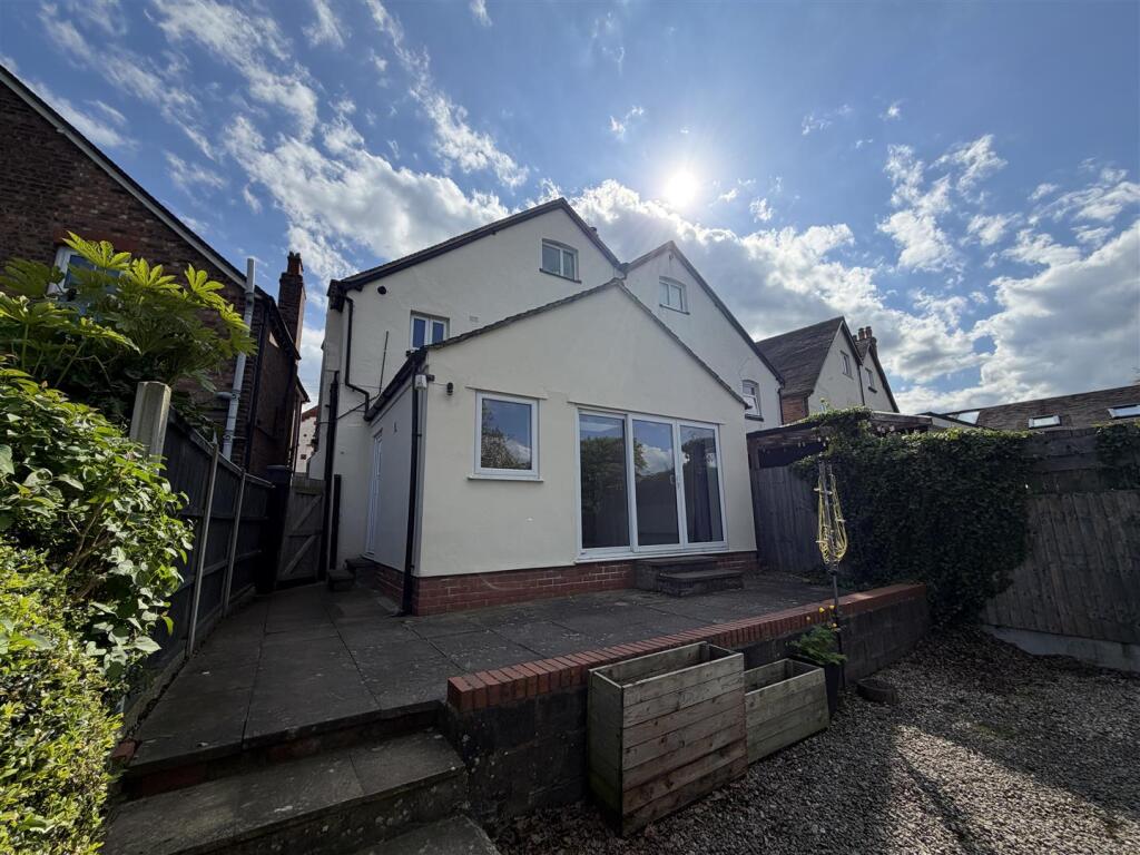 1 bed 1st Floor Flat for rent in Shrewsbury. From Roger Parry & Partners - Shrewsbury
