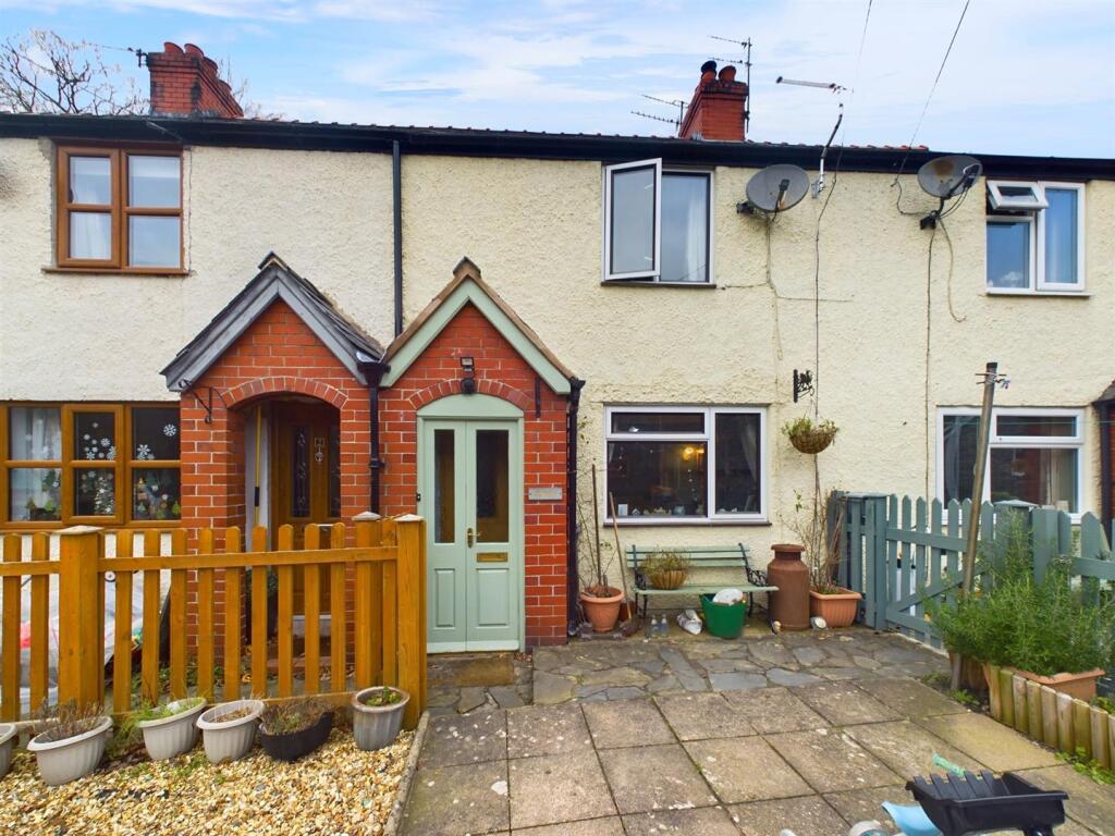2 bed Detached for rent in Pontfadog. From Roger Parry & Partners - Shrewsbury 2 bed Detached for rent in Pontfadog. From Roger Parry & Partners - Shrewsbury