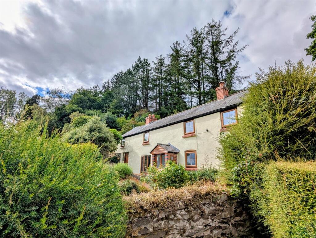 3 bed Detached for rent in Oswestry. From Roger Parry & Partners - Shrewsbury 3 bed Detached for rent in Oswestry. From Roger Parry & Partners - Shrewsbury
