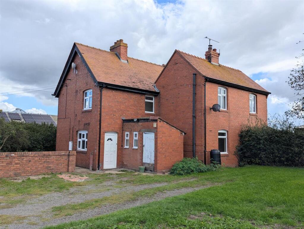 3 bed Semi Detached for rent in Telford. From Roger Parry & Partners - Shrewsbury 3 bed Semi Detached for rent in Telford. From Roger Parry & Partners - Shrewsbury