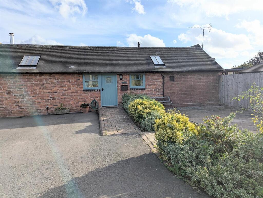 2 bed Semi-detached bungalow for rent in Shrewsbury. From Roger Parry & Partners - Shrewsbury