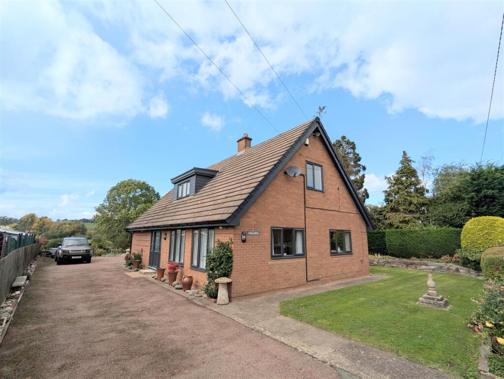 4 bed Detached for rent in Welshpool. From Roger Parry & Partners - Shrewsbury 4 bed Detached for rent in Welshpool. From Roger Parry & Partners - Shrewsbury