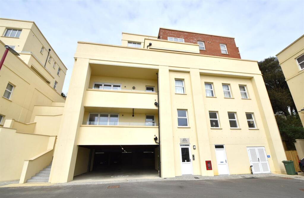 2 bed Apartment for rent in Hastings. From Rush Witt & Wilson - St.Leonards-on-sea