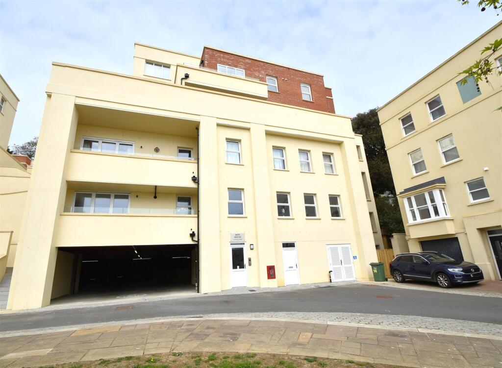 3 bed Apartment for rent in Hastings. From Rush Witt & Wilson - St.Leonards-on-sea