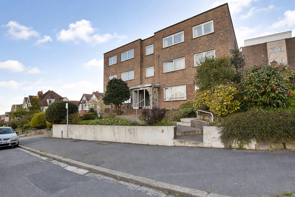 2 bed 1st Floor Flat for rent in Bexhill. From Rush Witt & Wilson - St.Leonards-on-sea