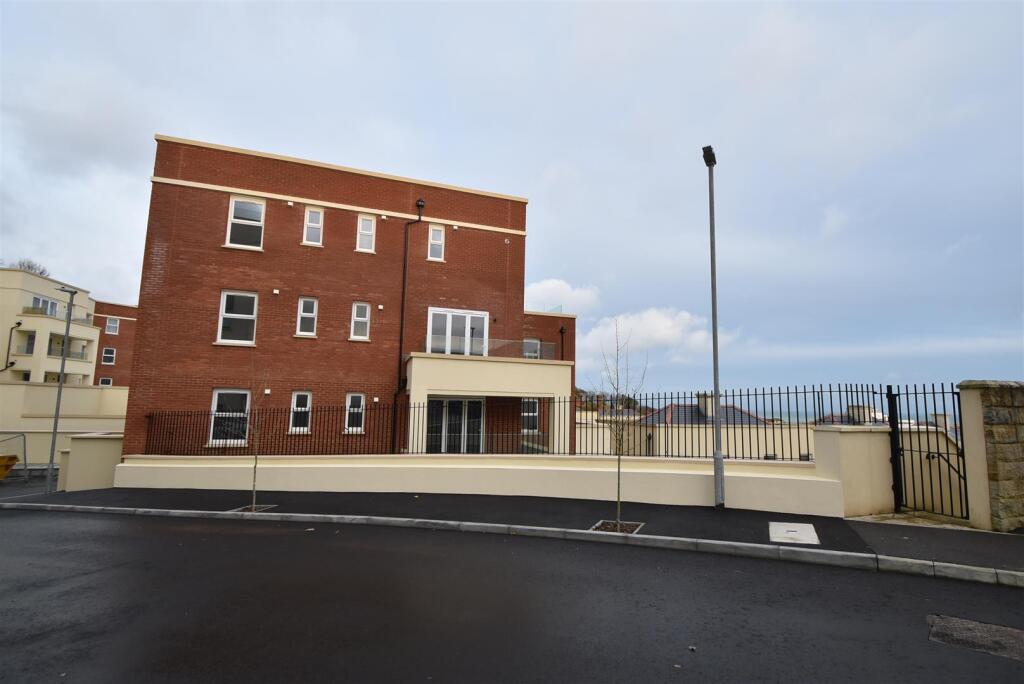3 bed Apartment for rent in Hastings. From Rush Witt & Wilson - St.Leonards-on-sea 3 bed Apartment for rent in Hastings. From Rush Witt & Wilson - St.Leonards-on-sea